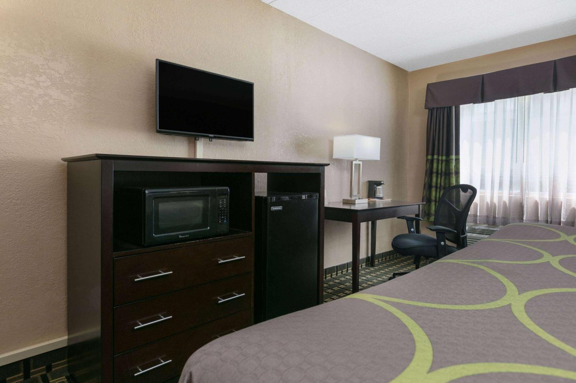 Super 8 By Wyndham Grand Prairie North Motel Kültér fotó