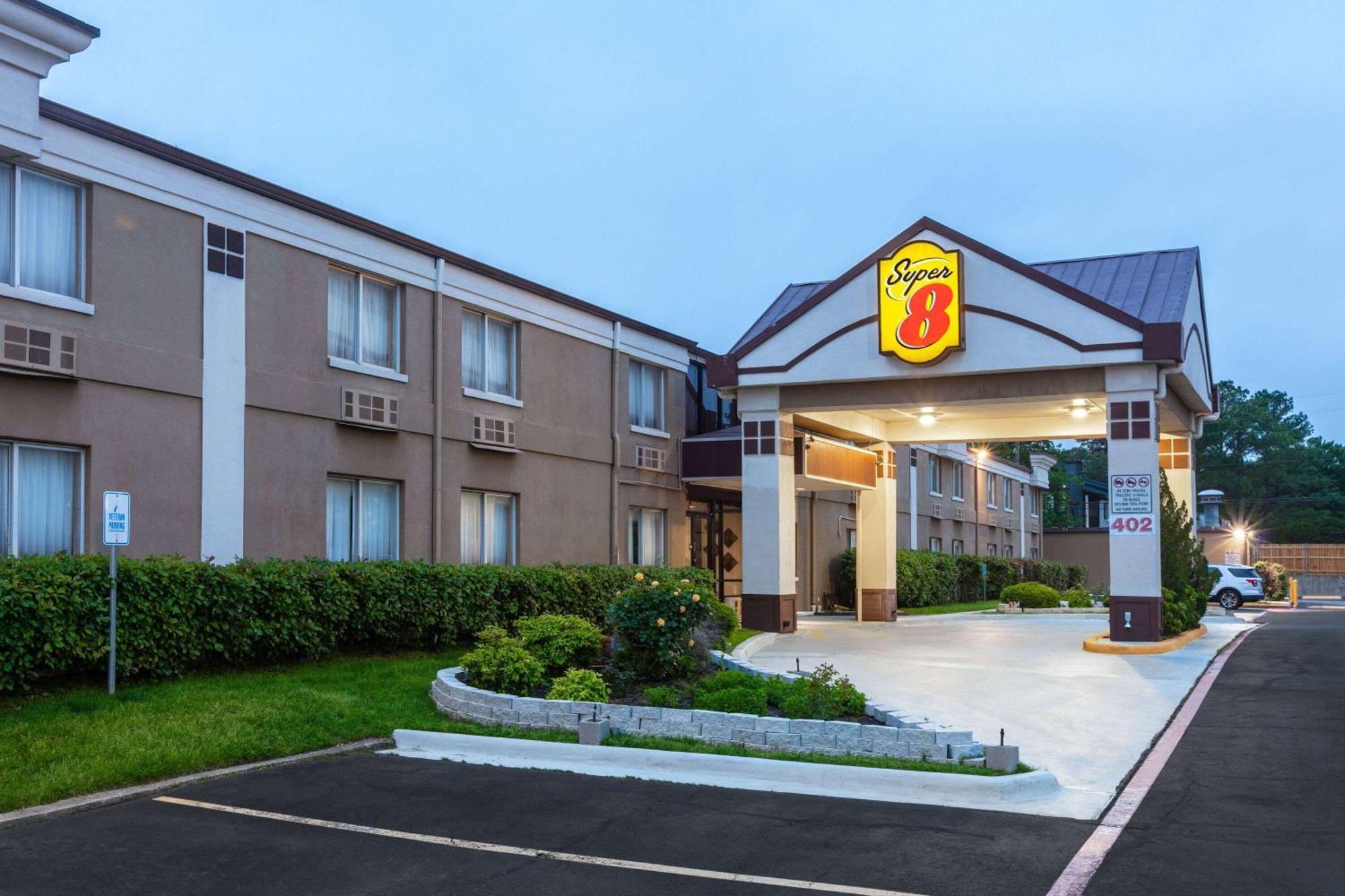 Super 8 By Wyndham Grand Prairie North Motel Kültér fotó